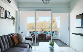 Phaedrus Living - Seaside Executive Flat Harbour 206